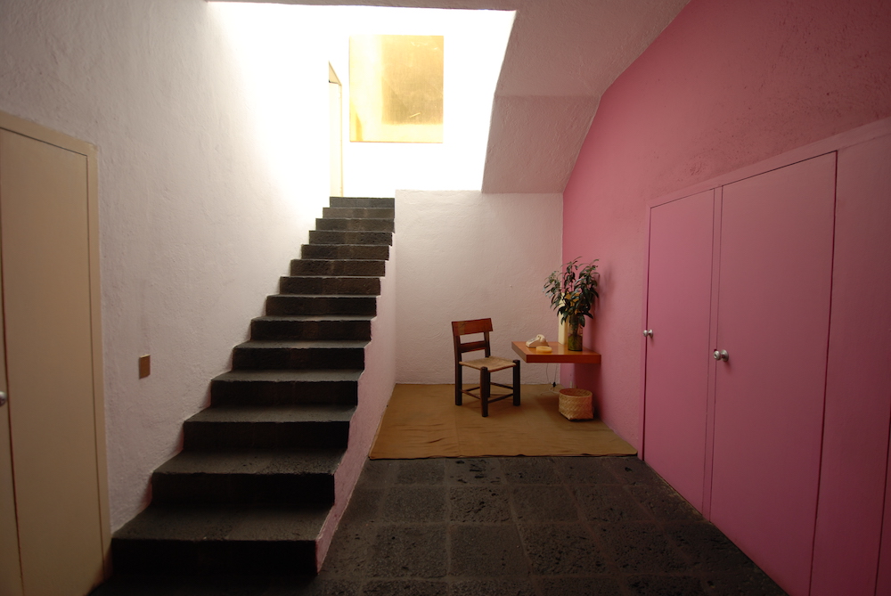 うつくしい階段】no.8「ルイス・バラガン自邸の階段」 | 花形文化通信