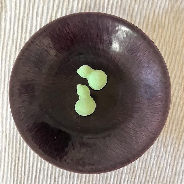 8月8日｜豊国神社近くの菓子司でみつけた、ひょうたんのお菓子 by 丸黄